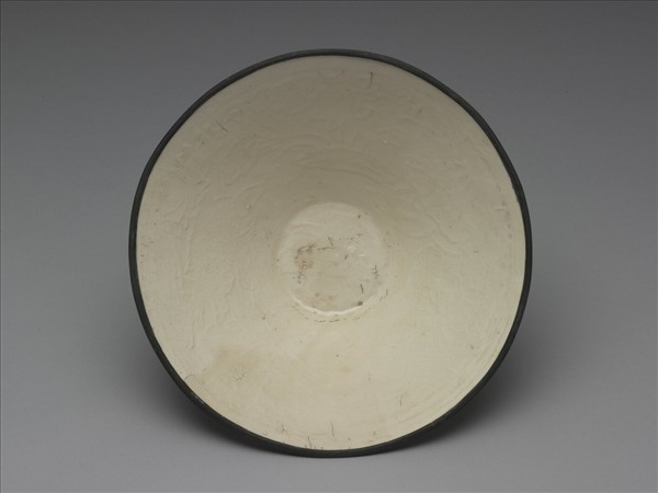 白瓷印花蓮塘游魚紋碗