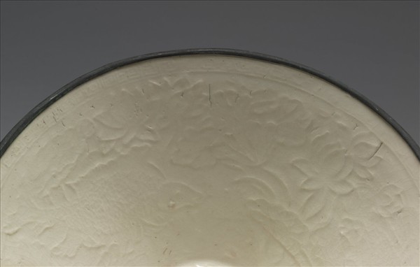 白瓷印花蓮塘游魚紋碗