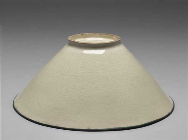 白瓷印花蓮塘游魚紋碗