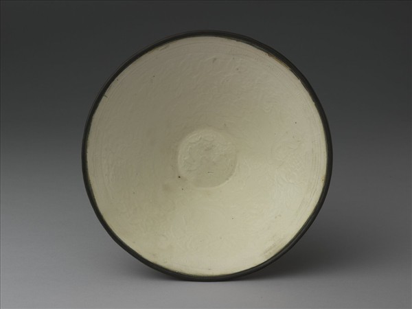 定窯 白瓷印花蓮塘魚紋碗