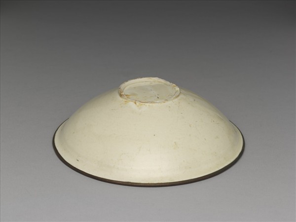 定窯 白瓷劃花蓮花紋碗