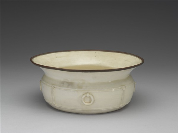 白瓷劃花雙魚繩紋四環耳洗