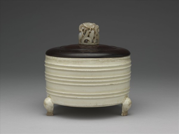 定窯 白瓷弦紋樽