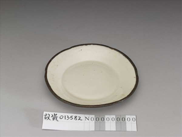 定窯 白瓷葵口碟