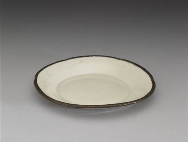 定窯 白瓷葵口碟