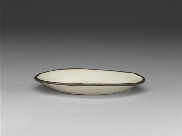 定窯 白瓷葵口碟