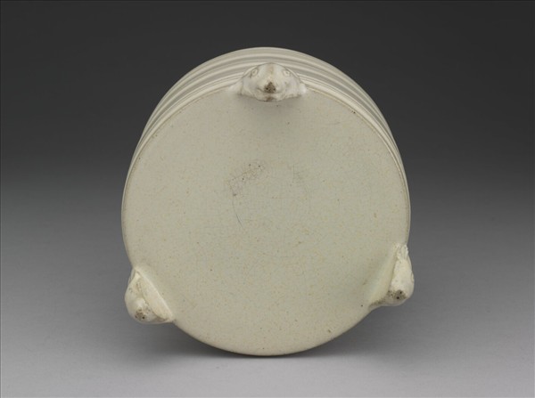 廣窯 白瓷弦紋三足爐