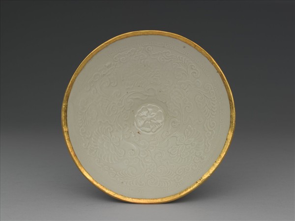 定窯 白瓷印花菊紋笠式碗