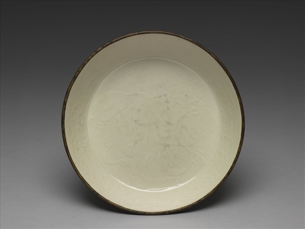 白瓷印花獅戲圖蔗段式洗