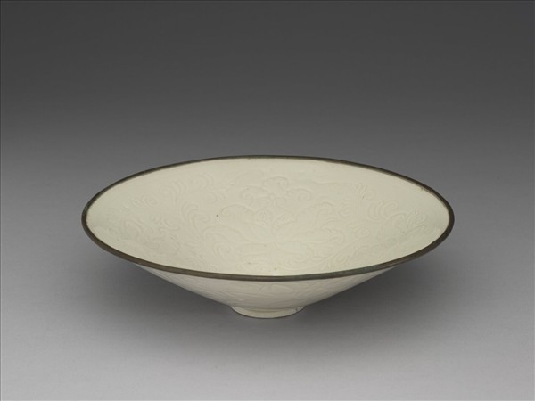 定窯 劃花海石榴笠式碗