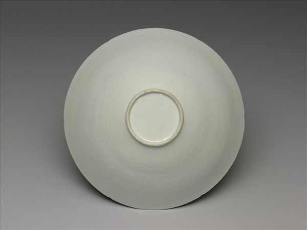 景德鎮窯系 白瓷劃花牡丹紋碗