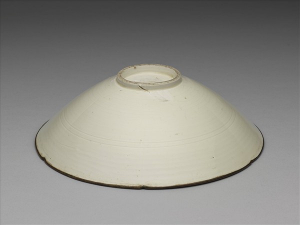 定窯 白瓷花口碗