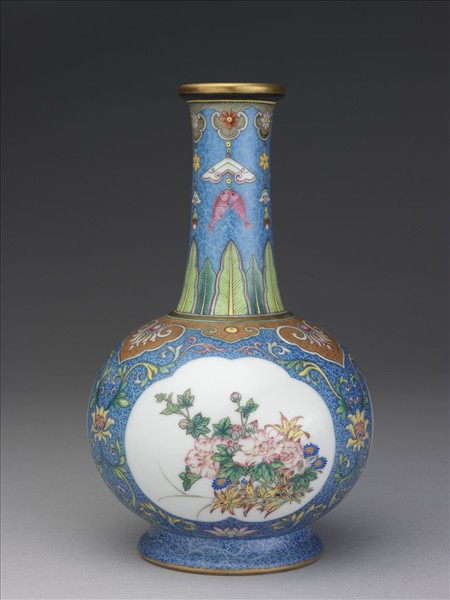 洋彩藍錦地剔花開光花卉瓶