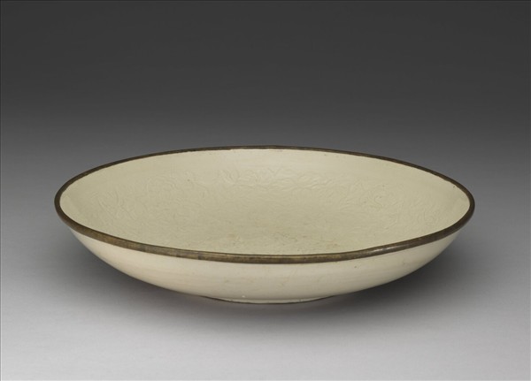 定窯 印花花卉紋盤