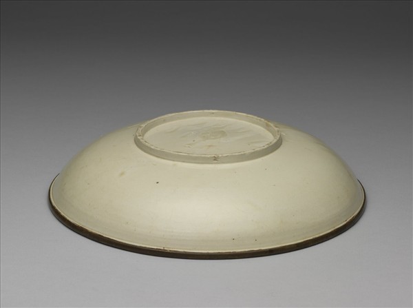 定窯 印花花卉紋盤