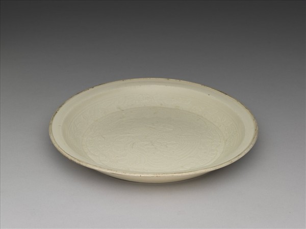 定窯 白瓷印花鳳紋折沿盤