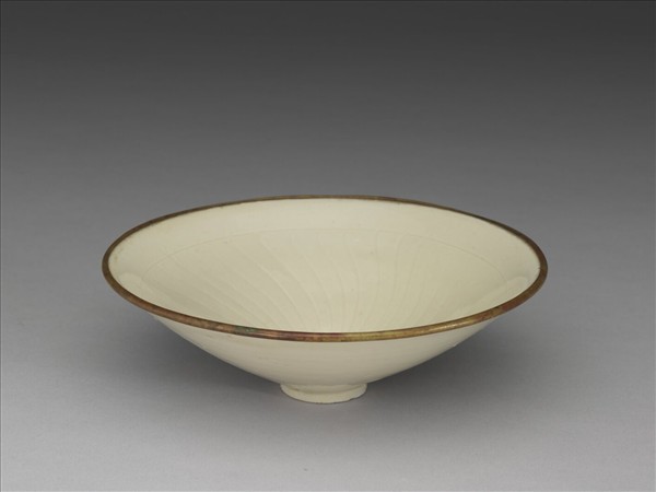 定窯 白瓷旋紋笠式盞