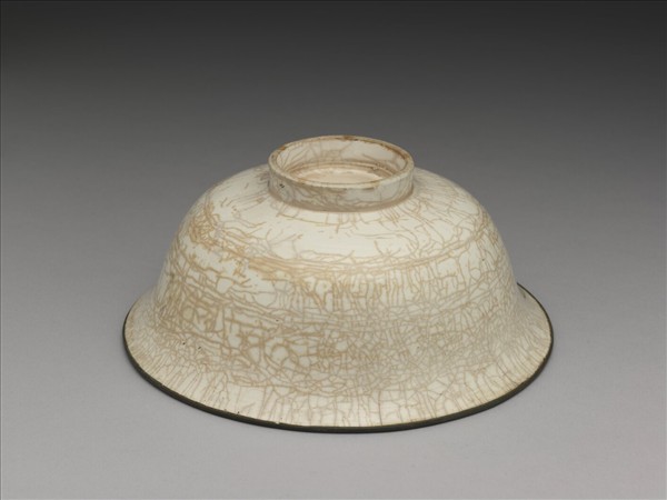 定窯 白釉雲龍紋碗