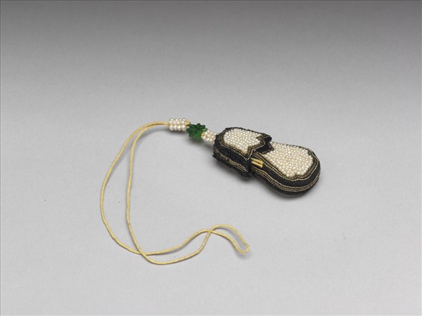 緝米珠茄式墜飾