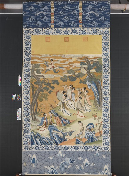 清緙絲仙姝獻瑞圖　軸