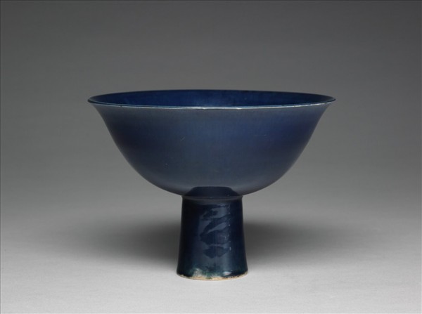 霽青釉高足碗