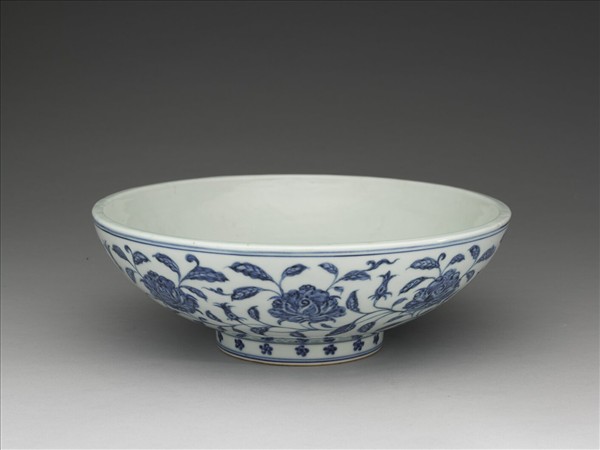 青花牡丹紋圓洗