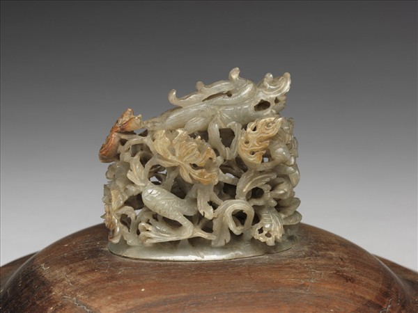 掐絲琺瑯花卉紋三足爐