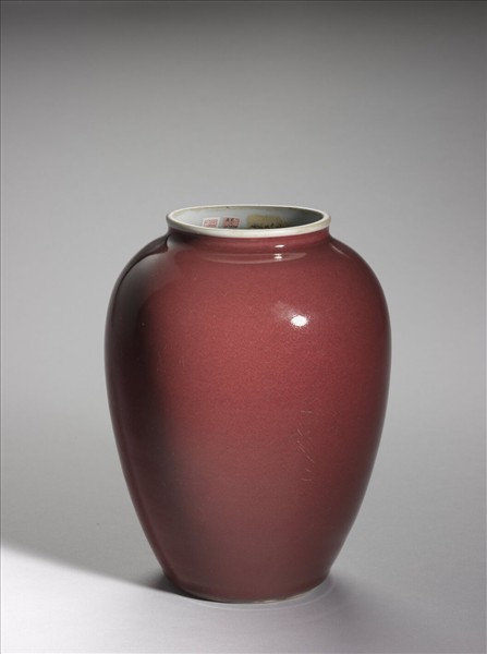 紅釉罐
