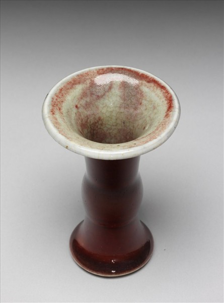 寶石紅釉觚