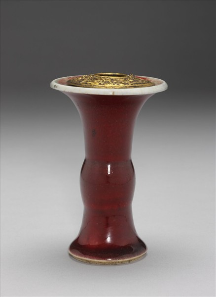 寶石紅釉觚