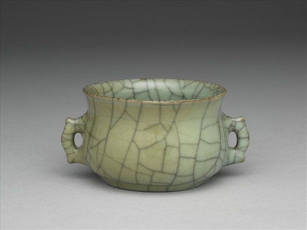 仿哥釉魚耳爐