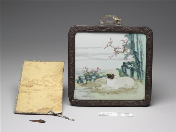 粉彩花卉名犬瓷板