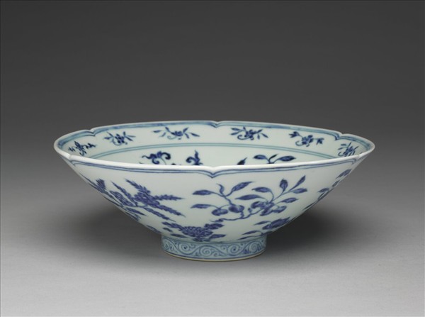 青花花果紋葵口碗