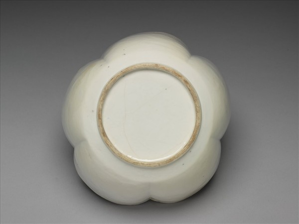 定窯 白瓷梅花式碗