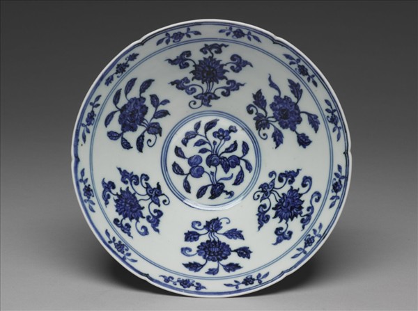 青花花果紋葵口碗