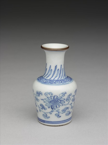青花菊花紋瓶