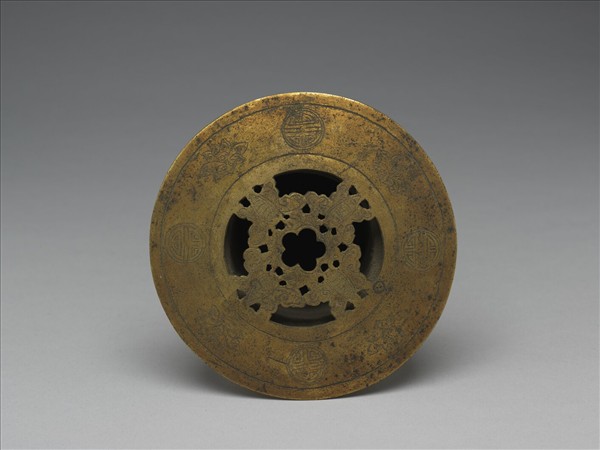 白地五彩帶膽花觚