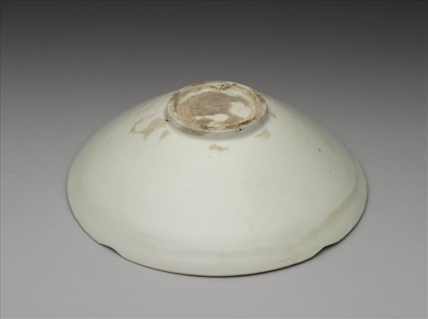 邢窯系 白瓷花口碗