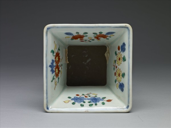 青花五彩龍鳳人物紋尊