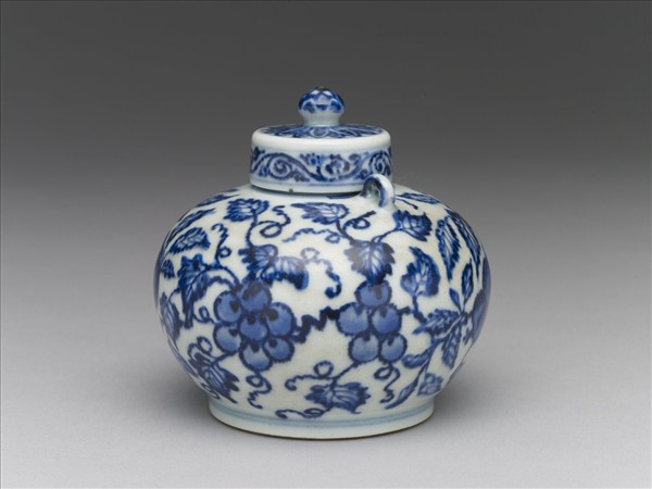 青花四季花果紋雙耳蓋罐