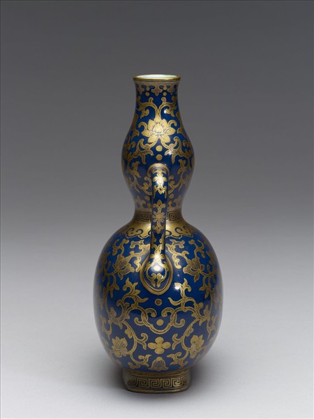 霽青釉描金番蓮紋雙耳葫蘆瓶