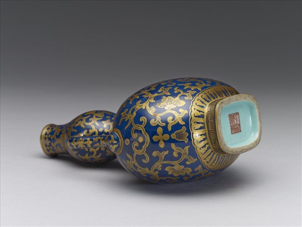 霽青釉描金番蓮紋雙耳葫蘆瓶