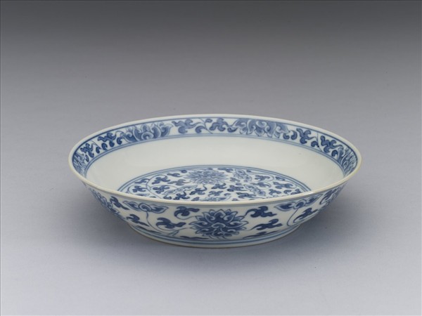 青花番蓮紋盤