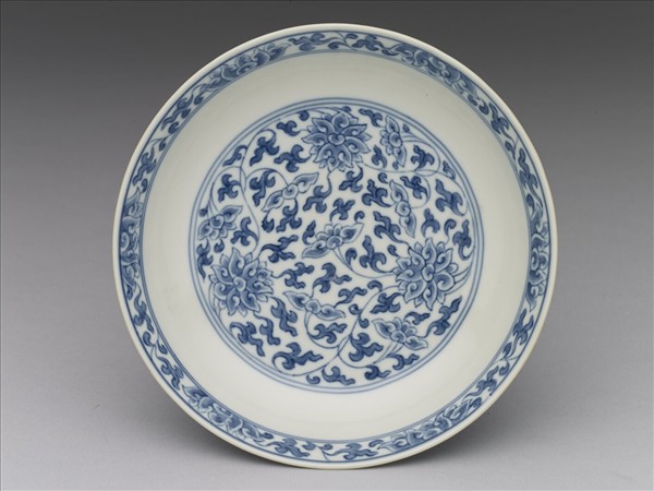 青花番蓮紋盤