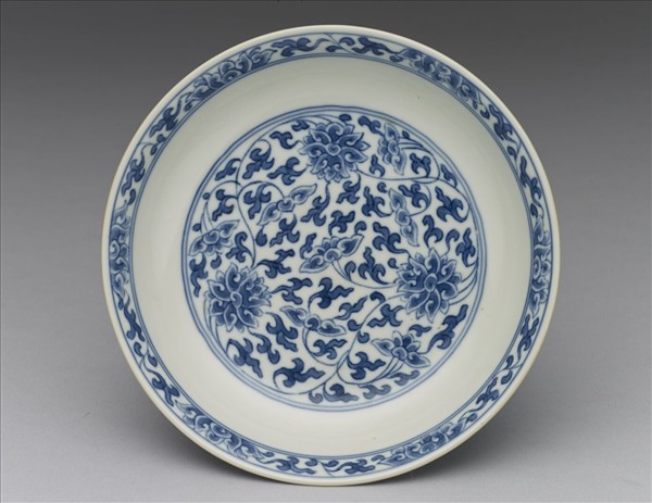 青花番蓮紋盤