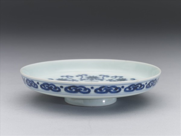 青花八卦番蓮紋碟