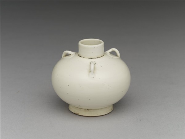 白瓷三繫罐