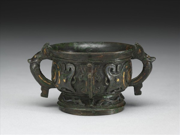 嵌金銀蝸身獸紋簋