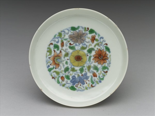 鬥彩花卉紋碟