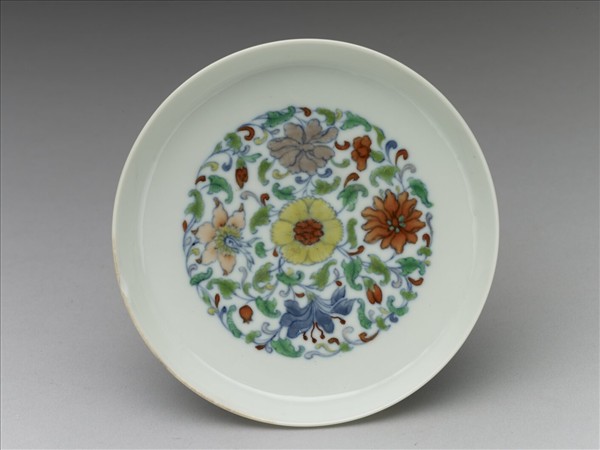 鬥彩花卉紋碟